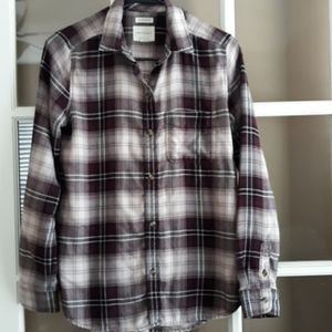 Flannel plaid button down long sleeve shirt